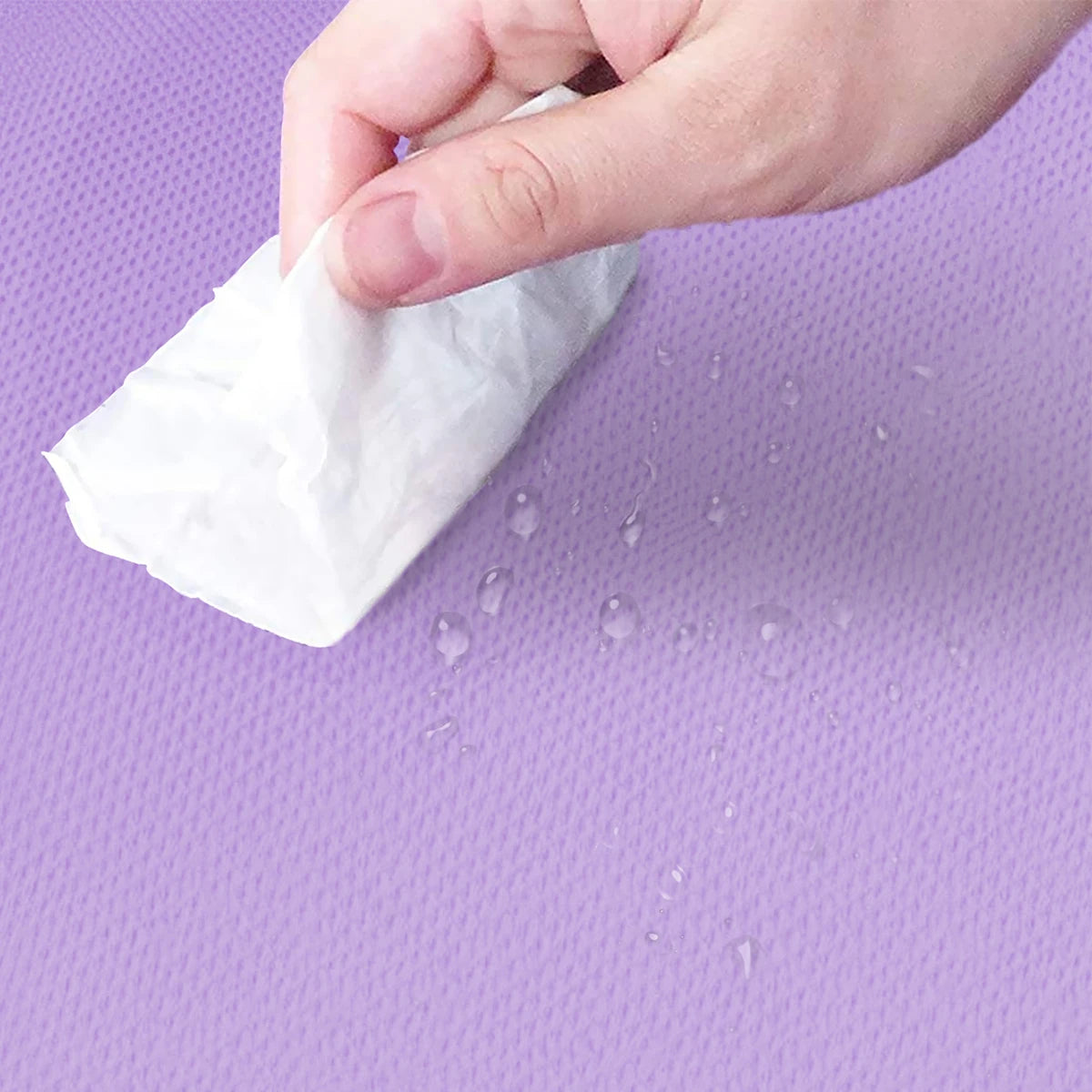 MANTA DESPLEGABLE FITNESS. 
 Perfecta para tus entrenamientos en casa. Cómoda y fácil de doblar, guardala donde te apetezca para que no ocupe espacio innecesariamente. Elije entre variedad de colores.